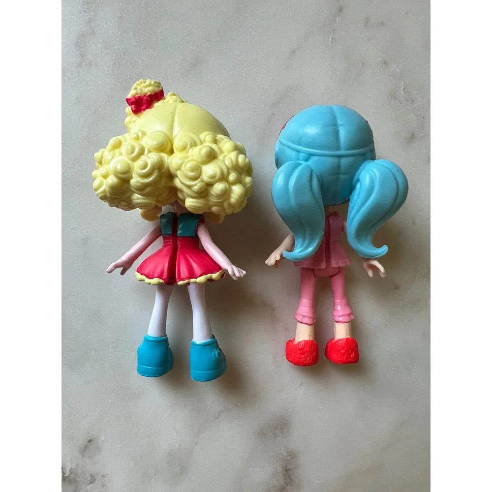 Shopkins Popette Lil' Shoppie and Jessicake Lil' Shoppie Mini Doll Heel Stand